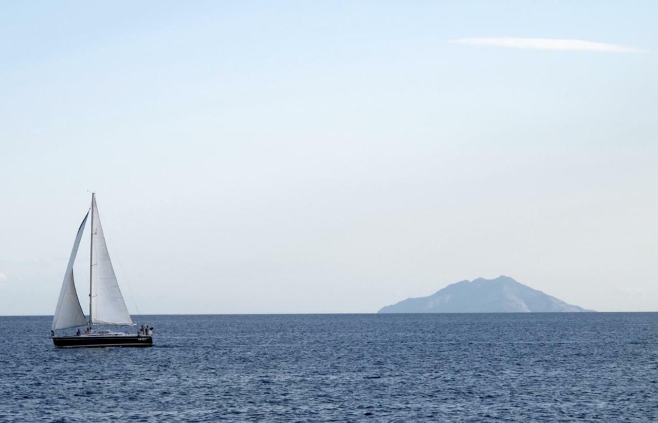 Isola D'Elba Come In Barca, A Un Tuffo Dal Mare Capoliveri  Buitenkant foto